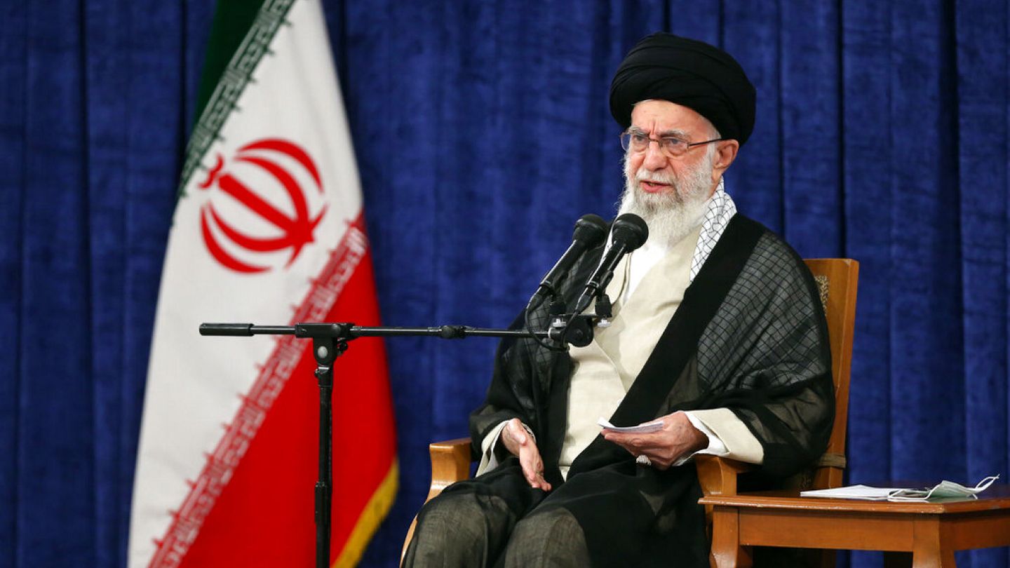 Ayetullah Hamaney: Yaptırımlar, İran'ı Gelişmeye Zorladı