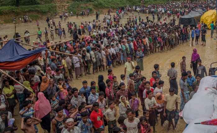 Bangladeş, Rohingyaları Kum Zemine Yerleştiriyor
