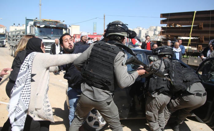 Batı Şeria ve Gazze'de 12 Gözaltı