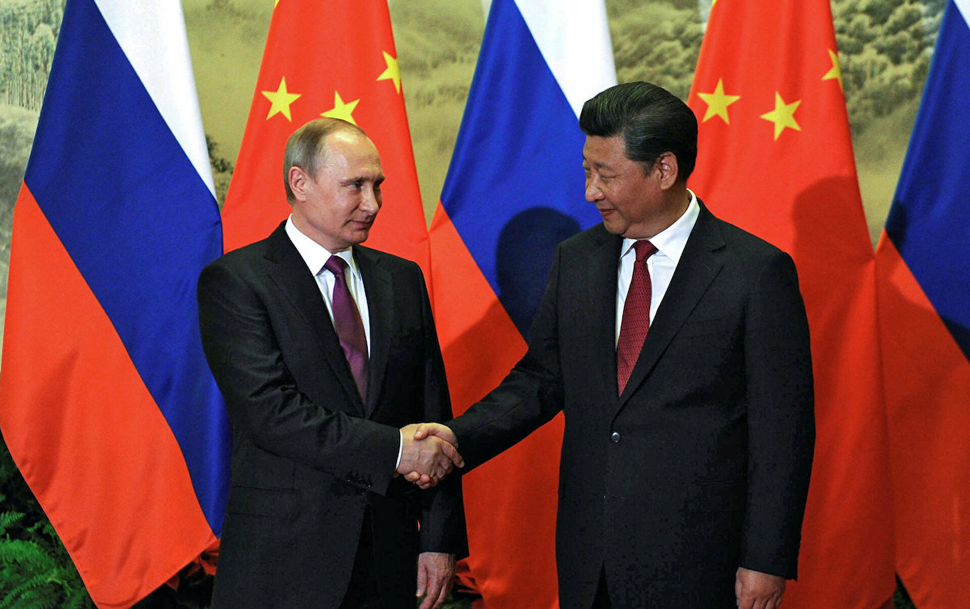 Çin-Rus Anlaşması Batı Asya'yı Dönüştürüyor
