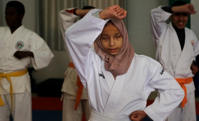 Gazze'de Gözleri Görmeyen Çocuklardan Karate Dersleri