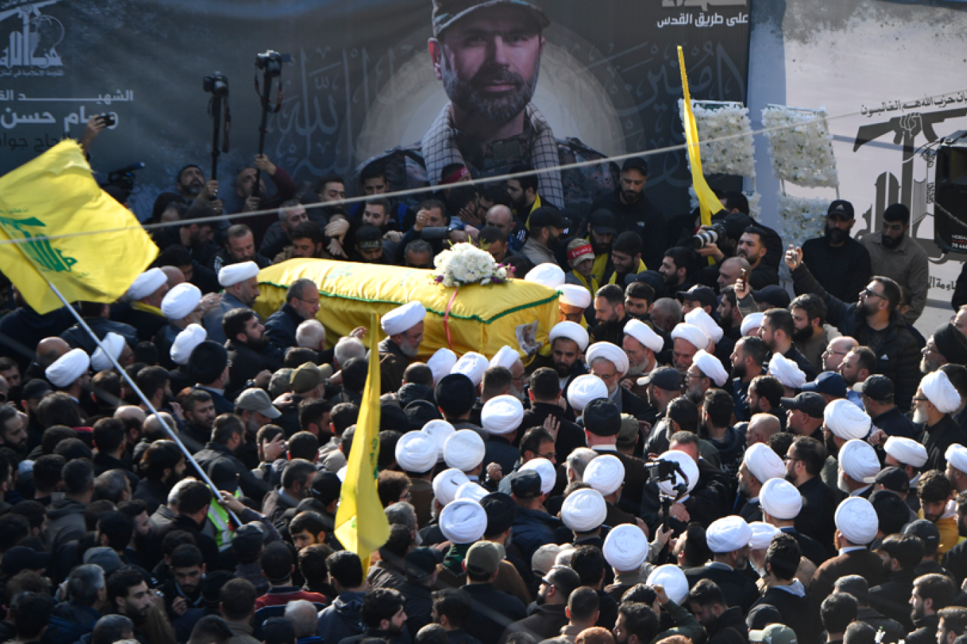Hizbullah Komutanının Törenine Binler Katıldı