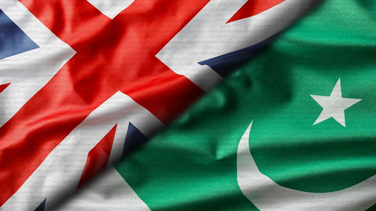 İngiltere'den Pakistan'a İttifak Baskısı