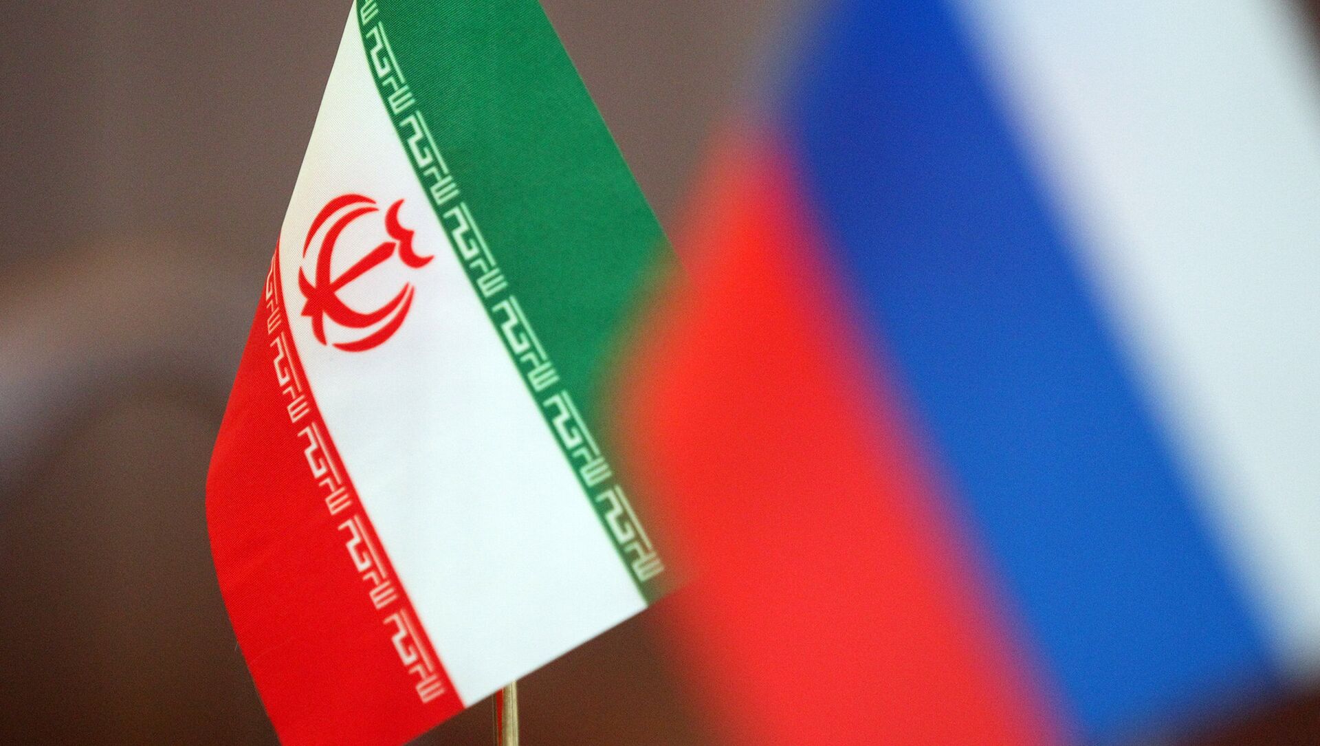 İran Elçisi: Putin'i Tahran'a Bekliyoruz