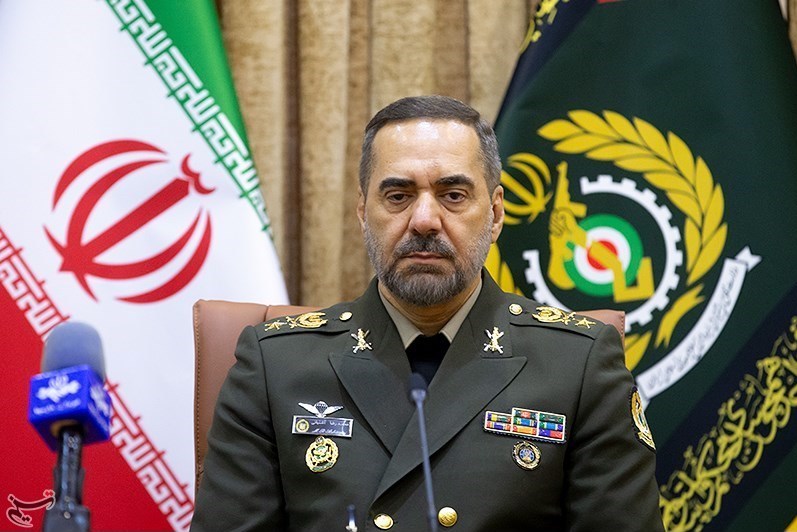 İran Savunma Bakanı: NATO'ya İzin Vermeyiz
