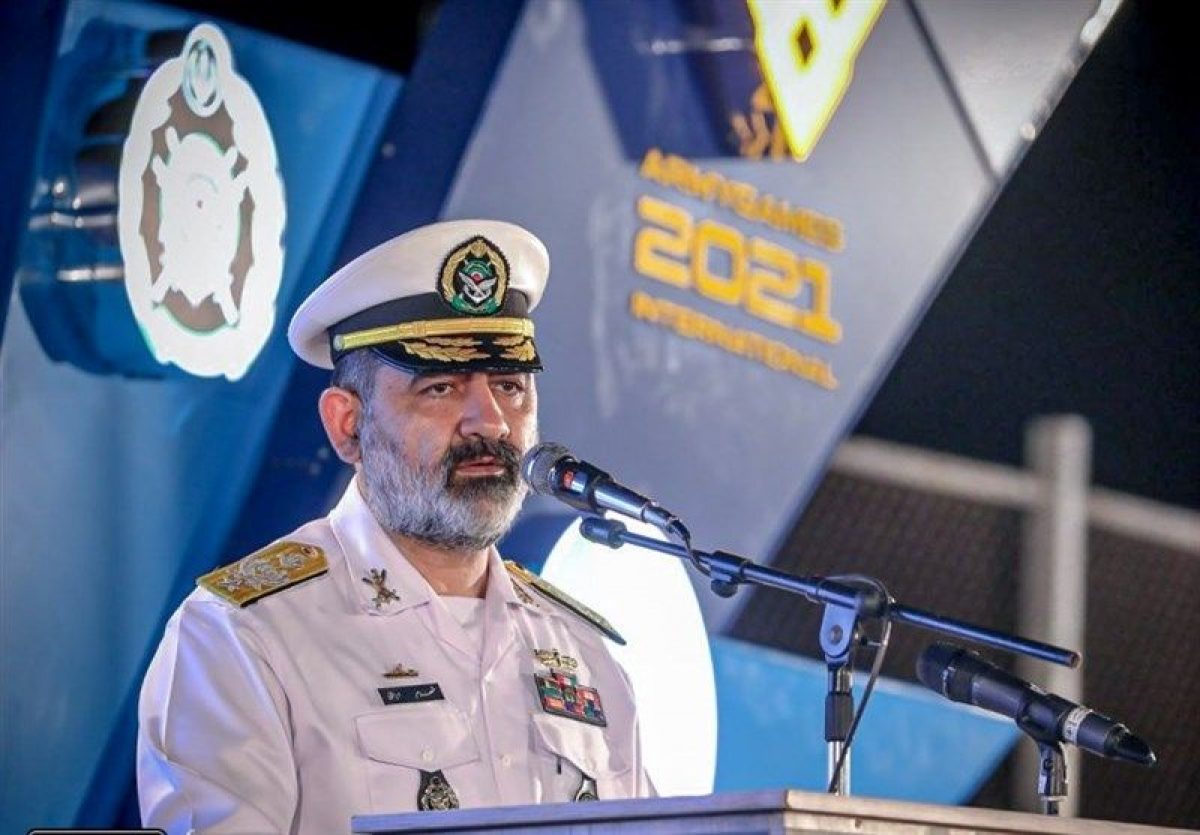 İranlı Amiralden ABD'ye Mesaj