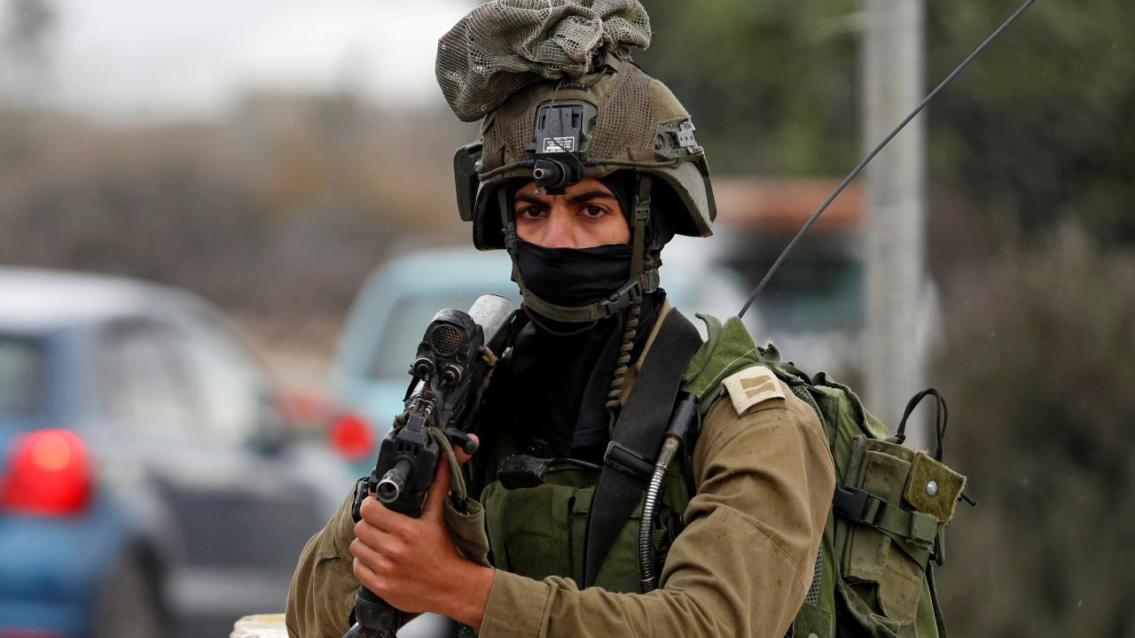 İsrail Askeri Kendi Vatandaşını Vurdu