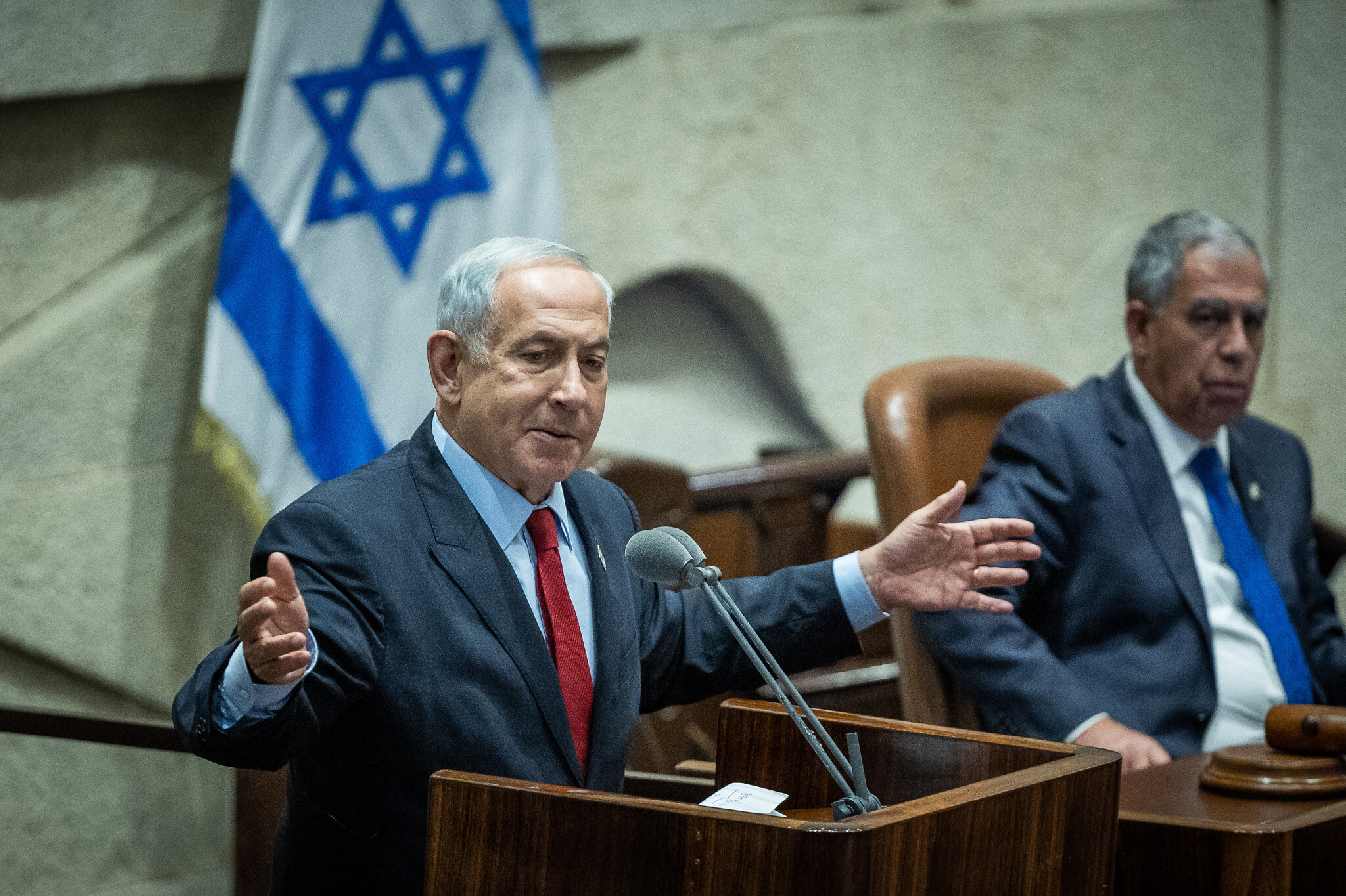 İsrail Başbakanı'ndan İran'a Tehdit