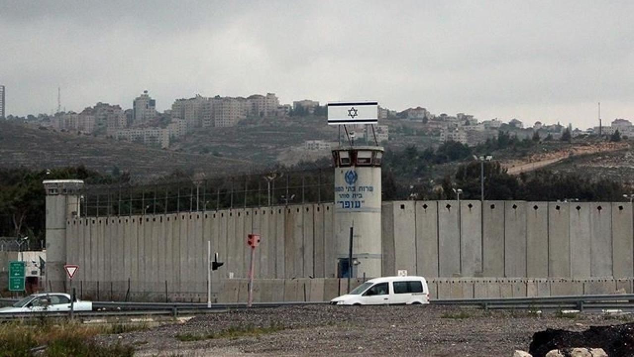 İsrail Hapishaneleri Patlamanın Eşiğinde