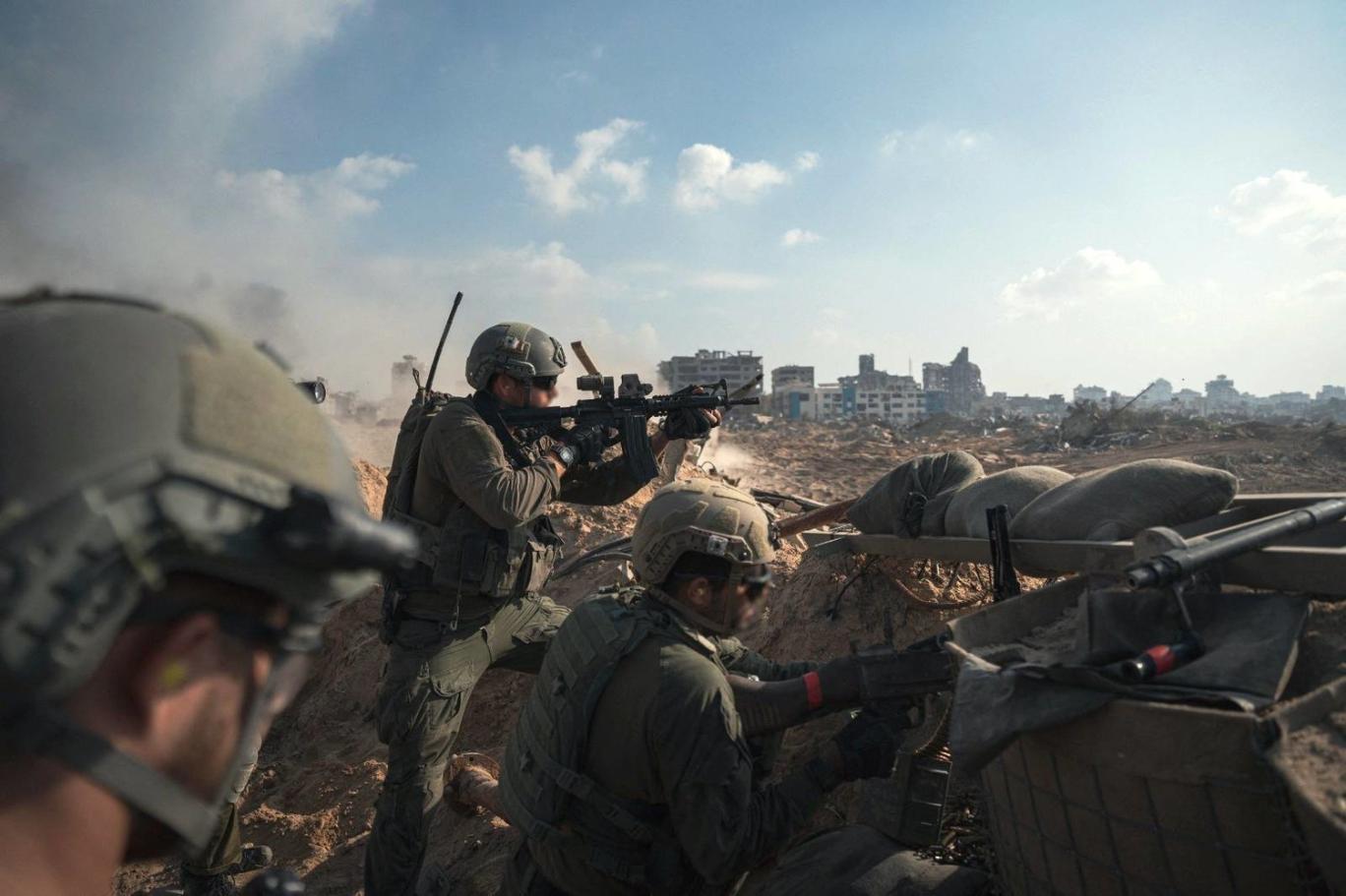 ​​​​​​​İsrail Ordusu Gazze’de Yoğun Saldırı Altında