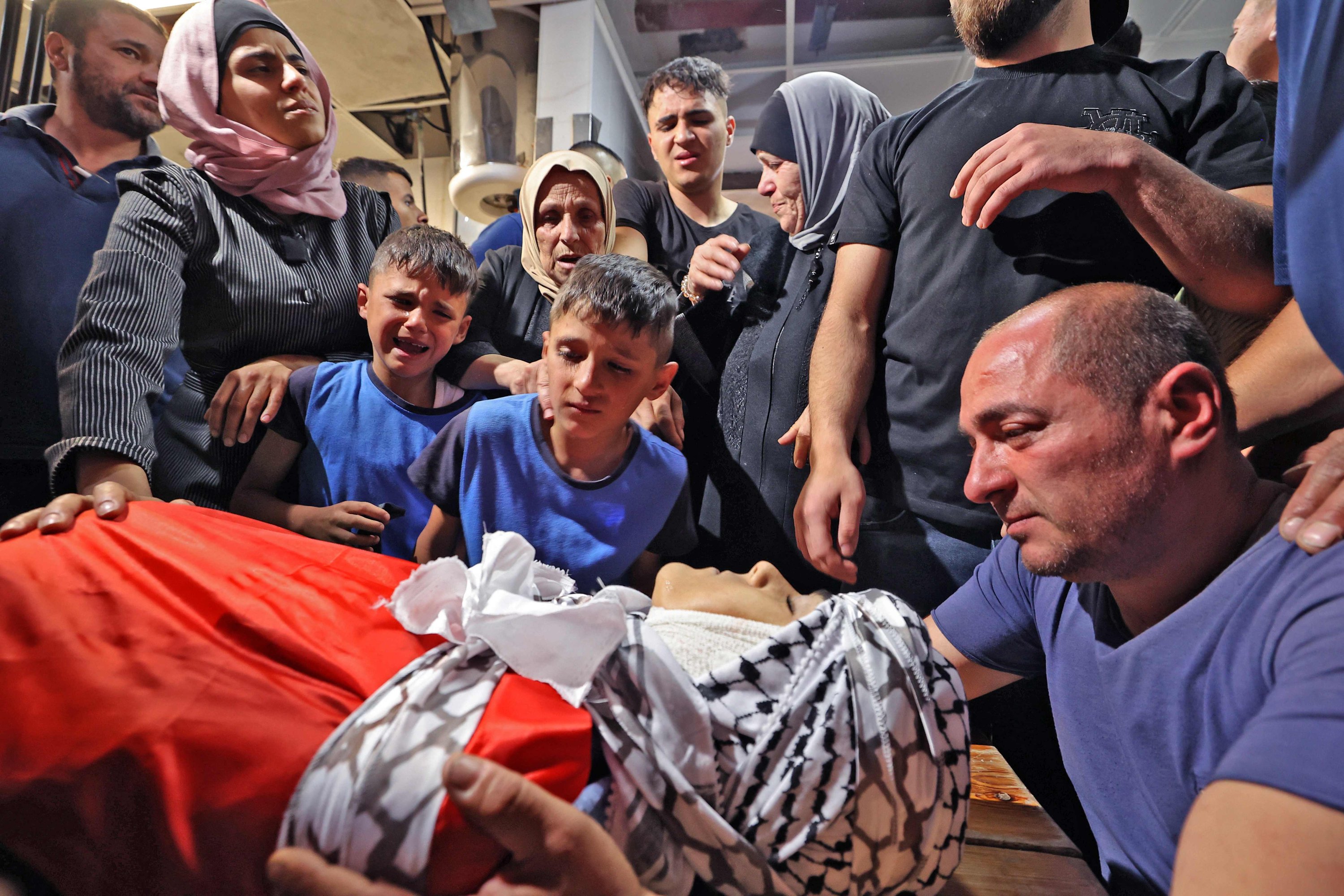 İsrail Saldırdı: 1 Çocuk Şehit 88 Yaralı!