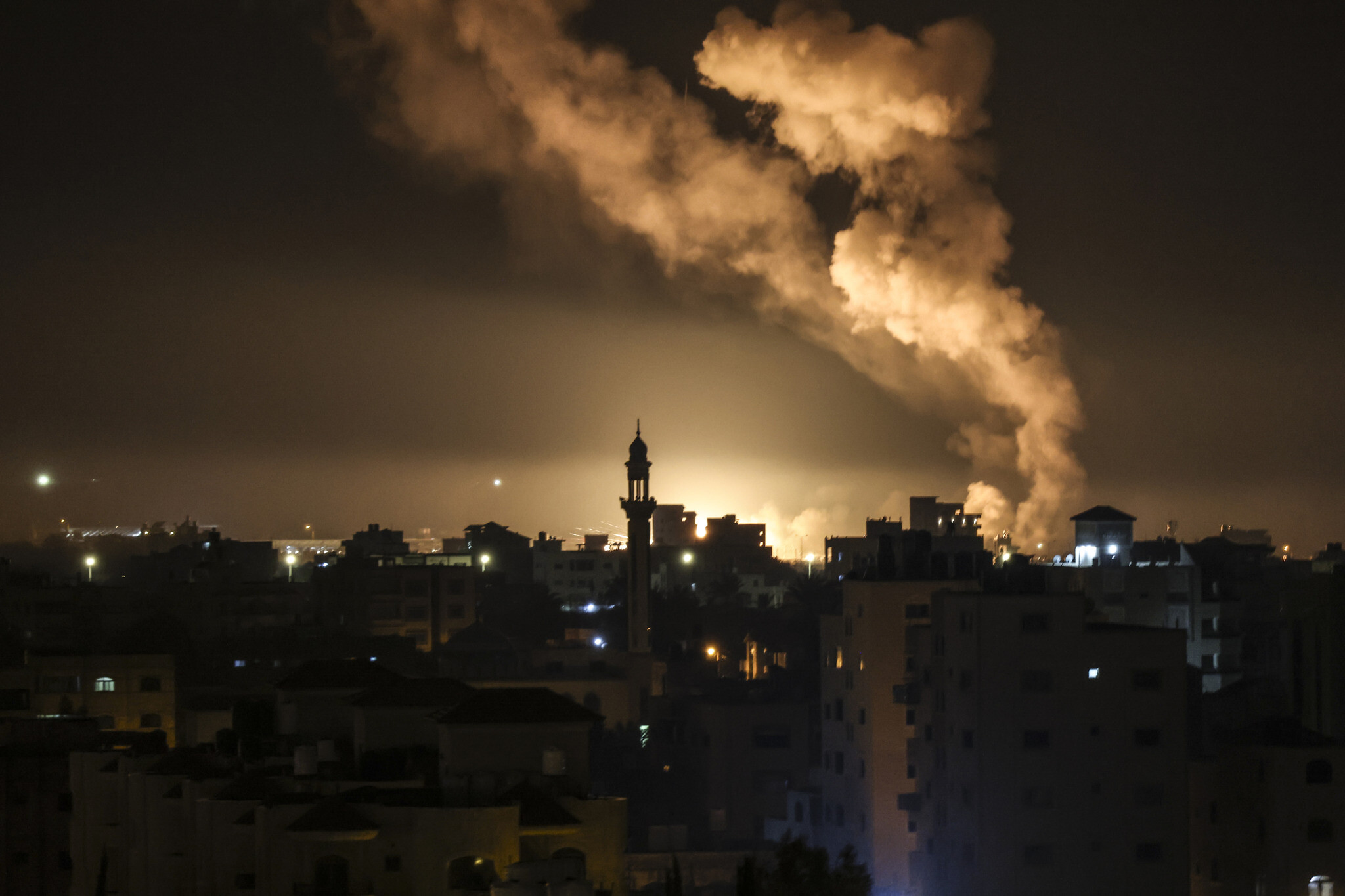 İsrail Saldırdı; Kassam Cevap Verdi