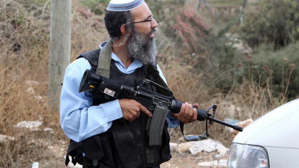 İsrail, Sivillere Silah Ruhsatı Veriyor
