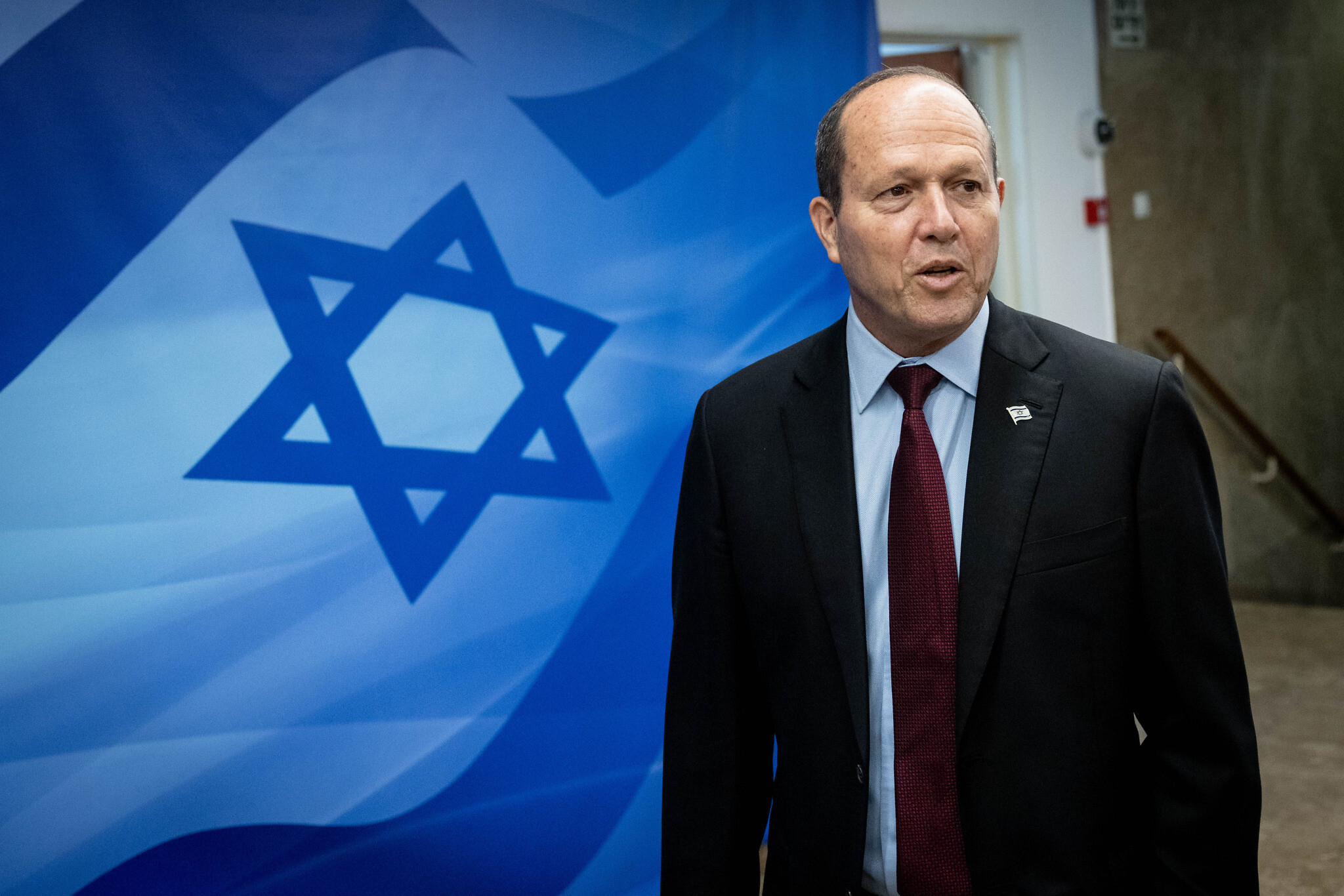 İsrailli Bakanı, İran'ı Hedef Gösterdi