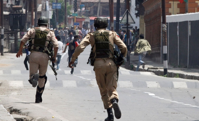 Keşmir'de 4 Hint Askeri Öldürüldü