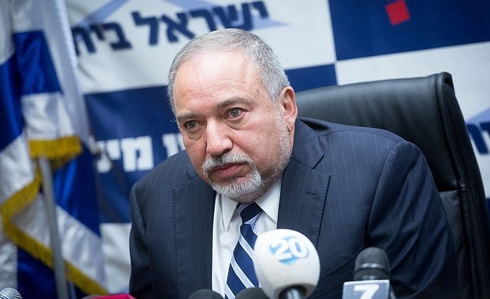 Liberman, Hamas'ı 'Bastırmaya' Çalışıyor