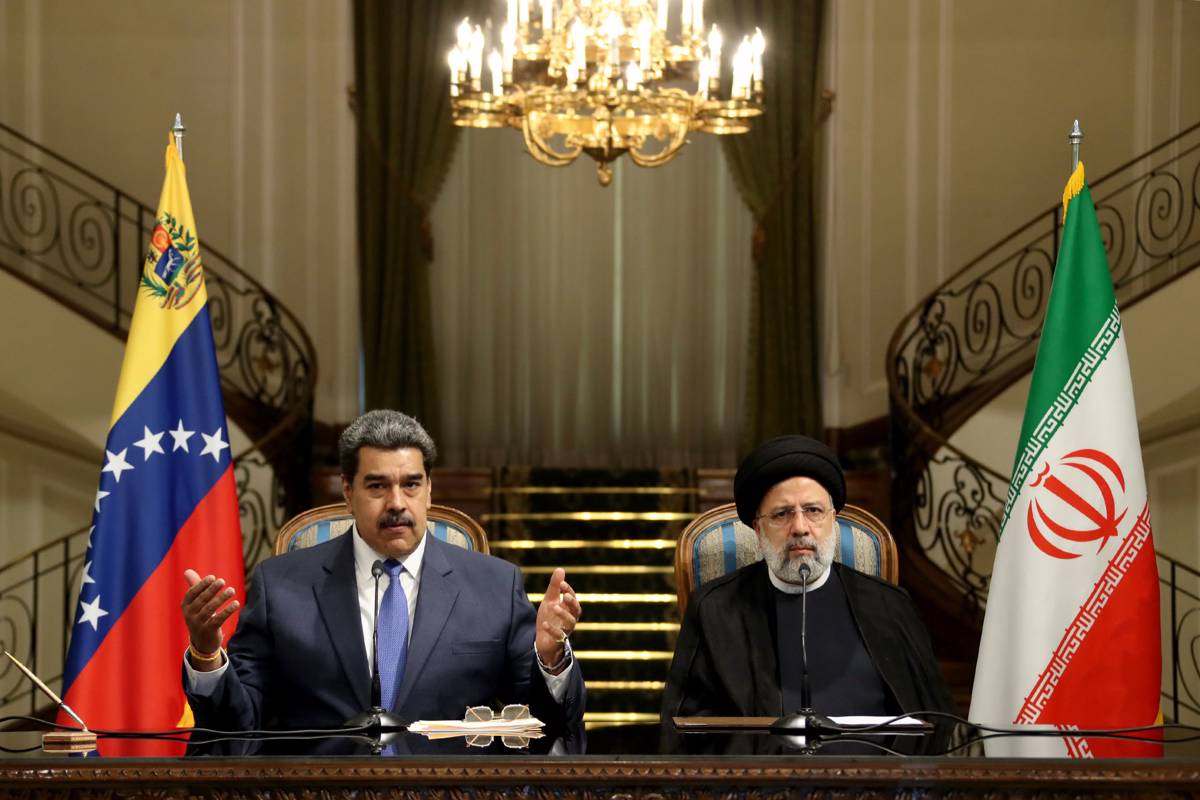 Maduro İran'da Konuştu: Direneceğiz