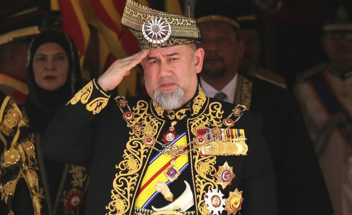 Malezya Kralı Sultan V. Muhammed Tahttan Çeki̇ldi