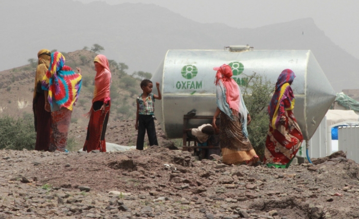 Oxfam: Yemen'e Yapılan İnsani Yardımın 3 Katı Sİlah Satıldı
