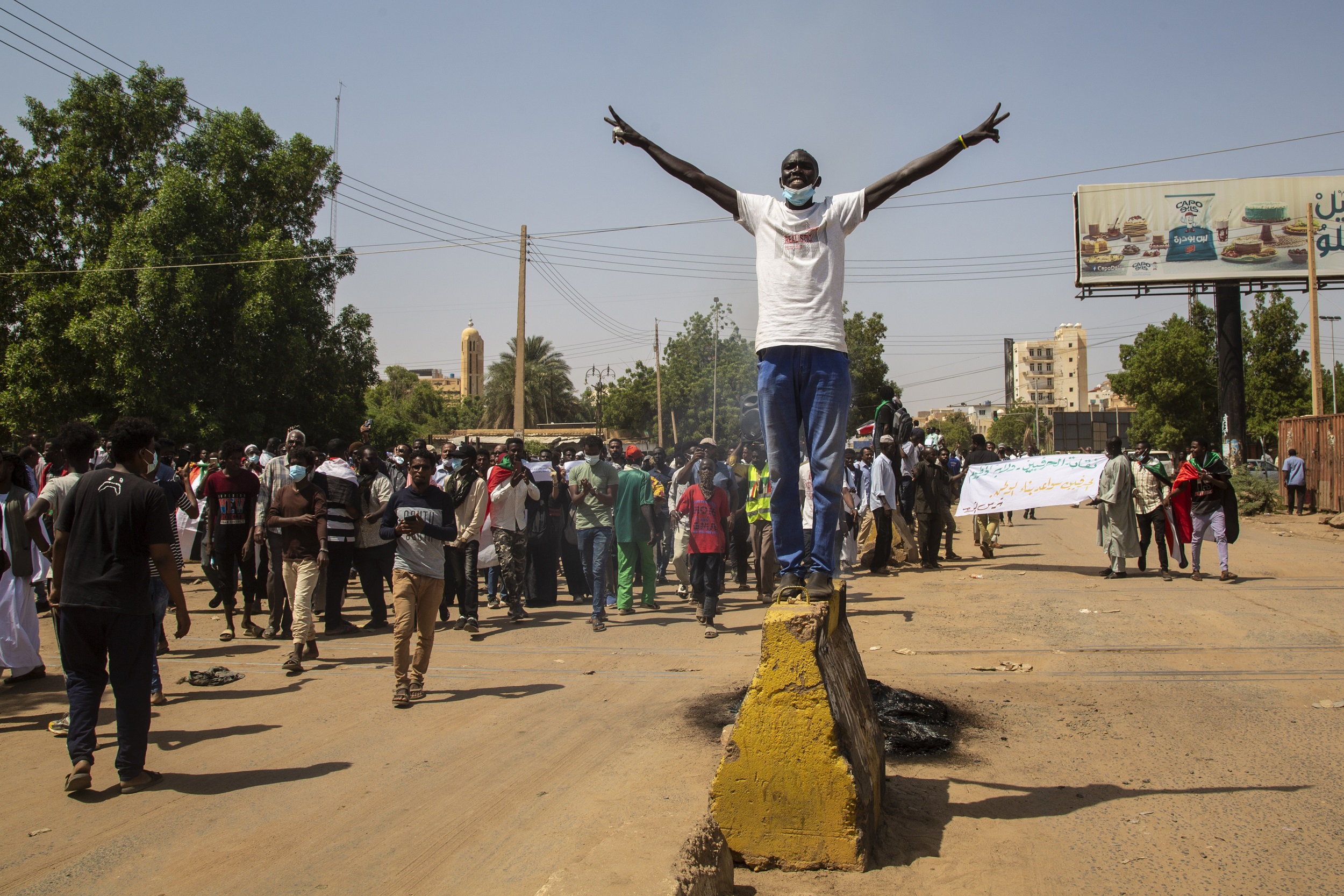 Sudan Halkı Sokağa İndi