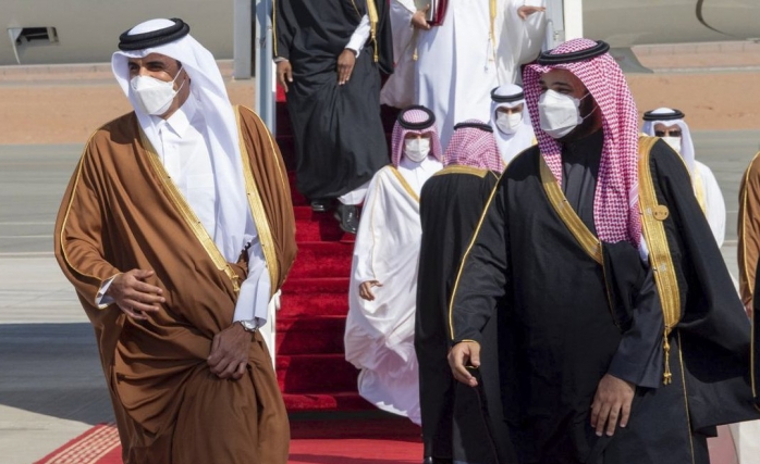 Suudi Arabistan Katar'a hava sahasını açıyor
