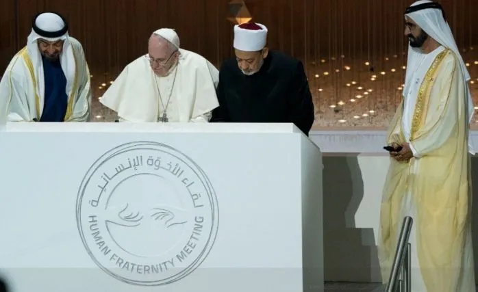 Papa ve ezher şeyhi, insan kardeşliği konferansı’nda bir araya geldi