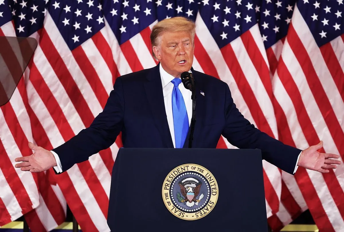 Trump: Gelişmiş Silahlarımız Taliban'ın Eline Geçti