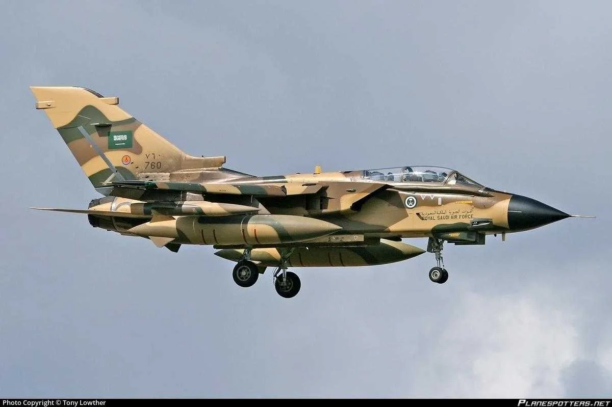 Suudiler, Yemen'de BAE Grubunu Vurdu