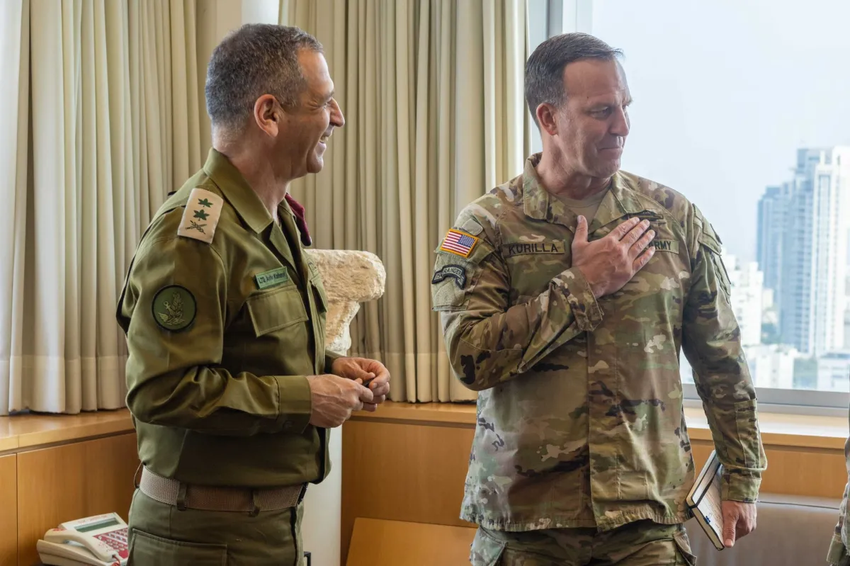 Yeni CENTCOM Komutanı İsrail'de