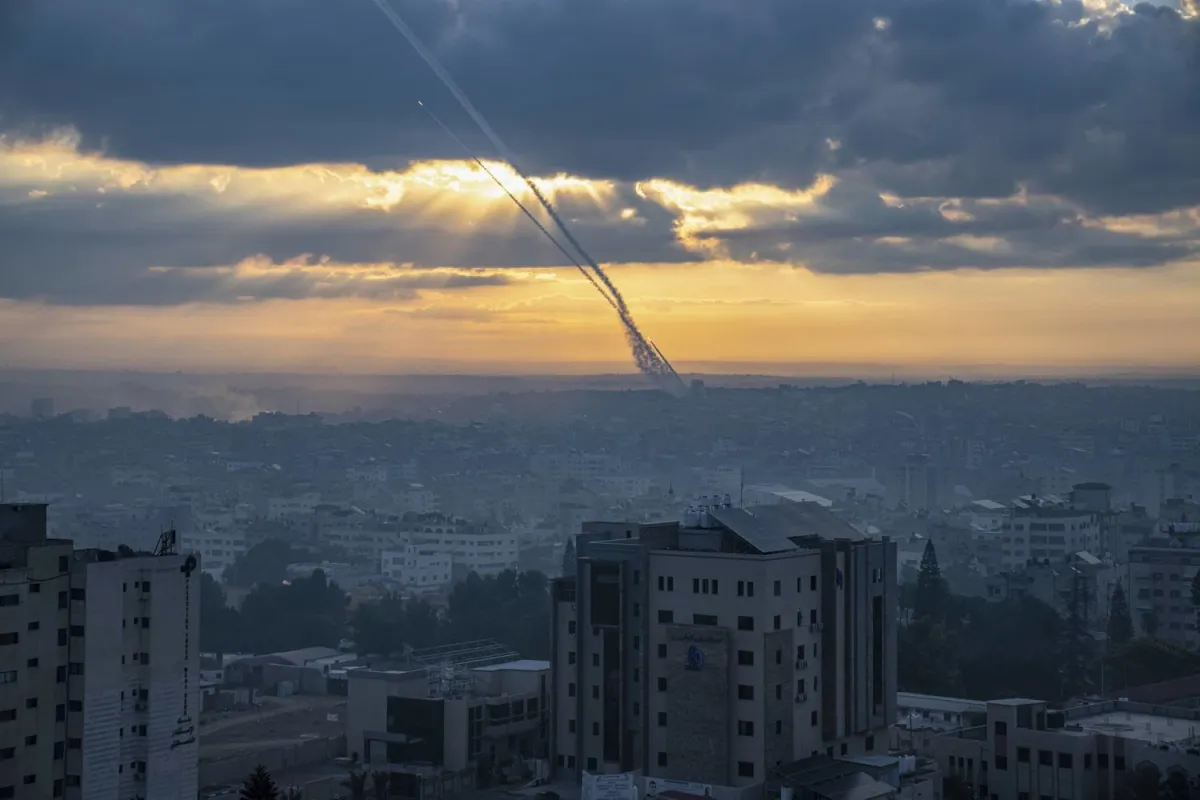 Kassam Tel Aviv'i Hedef Almaya Devam Ediyor