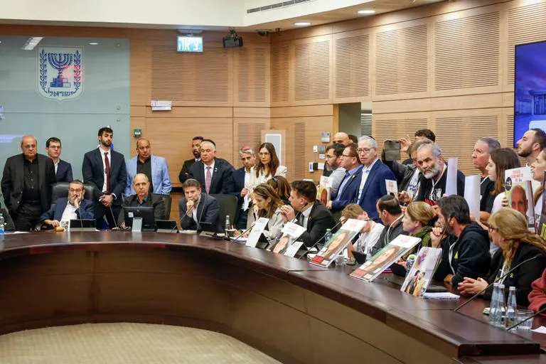 İsrailli Esir Aileleri Meclisi Bastı