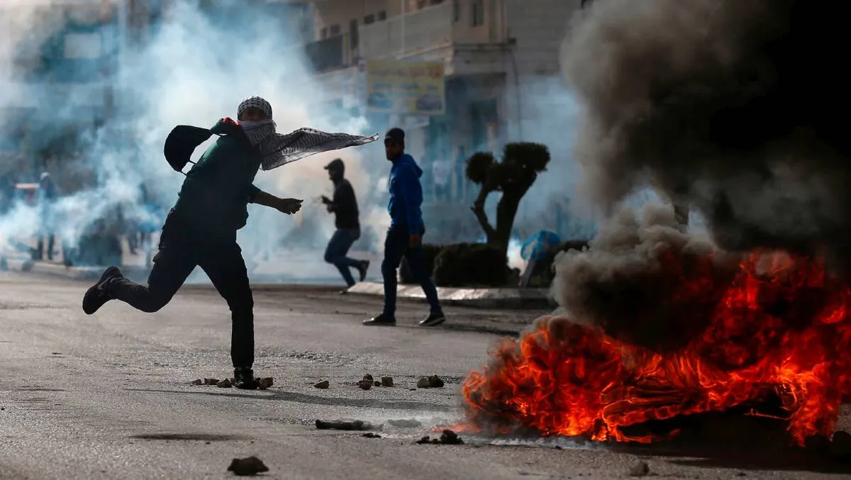 Batı Şeria Saatli Bir Bombadır