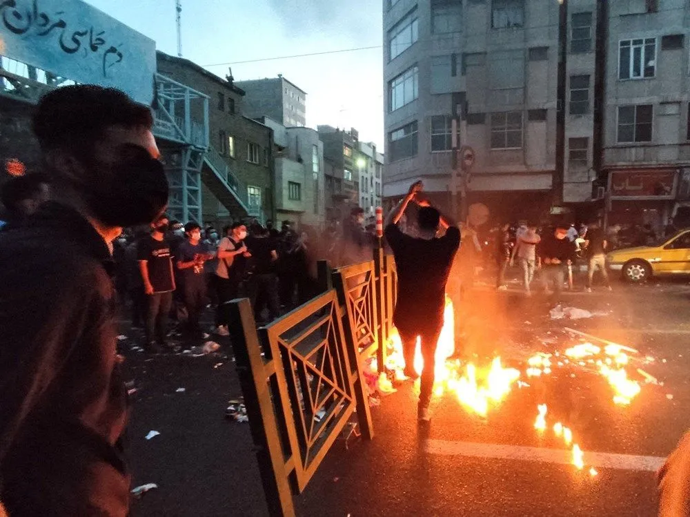 İran, İsyanların Arkasındaki Ülkeleri Açıkladı