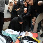 aileleriyle-vedalasirken-israil-saldirdi-11272.jpeg