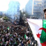 cezayir-de-protestocularin-ofkesi-dinmiyor.jpg