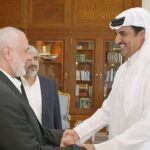 hamas-lideri-katar-emiri-yle-gorustu-13843.jpg