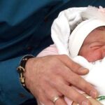 islam-karsitlarinin-hedefinde-bir-bebek-var.jpg