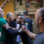 israil-polisi-muslumanlari-zorla-aksa-dan-cikardi-9748.jpg