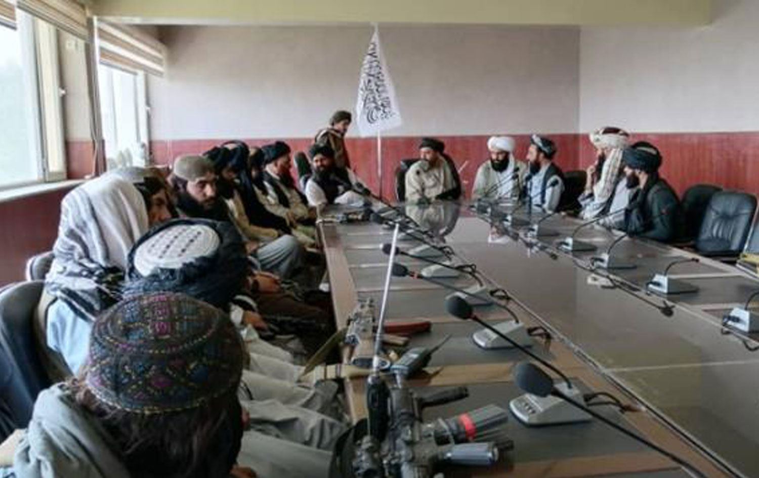 taliban-kabil-i-ele-gecirdi-7008.jpg
