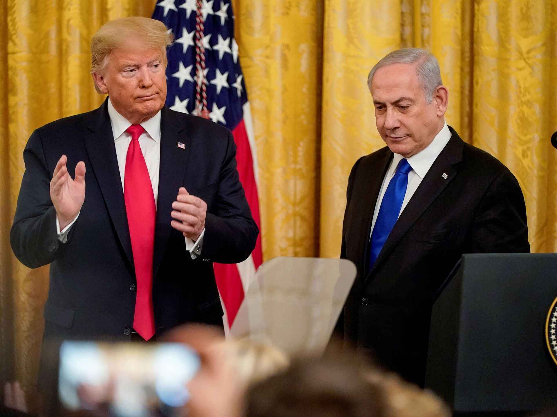 trump-in-netanyahu-ya-mektubu-basina-sizdi-9289.jpg